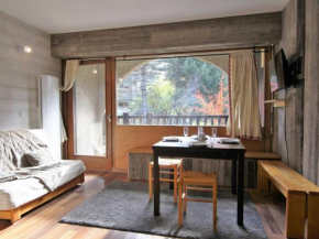 Appartement à Chantemerle, 6 pers. avec Terrasse et Garage, Proche des Pistes - Wifi Inclus - FR-1-330E-109